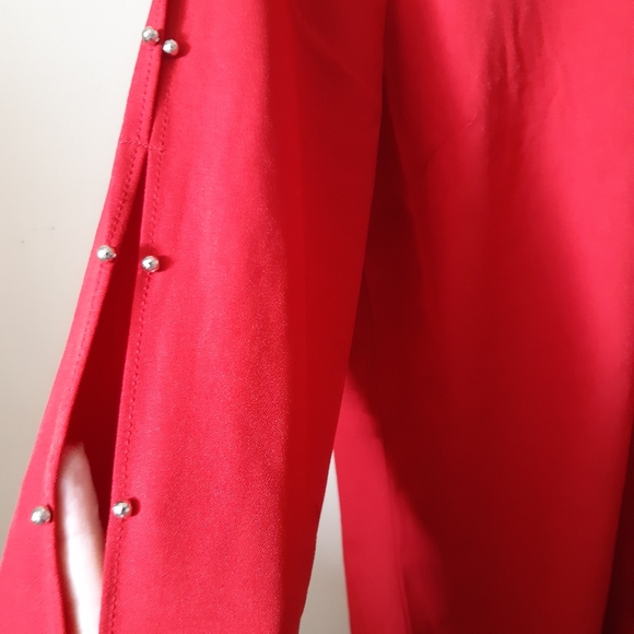 Red blouse - Picture 3 of 3